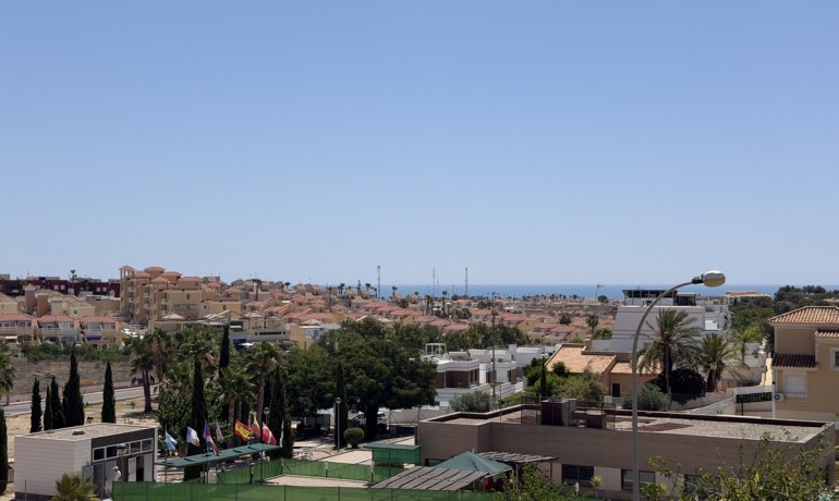 Revente - Villa -
Orihuela Costa - Villamartin