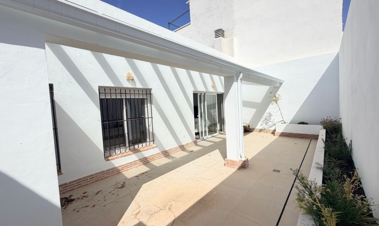 Revente - Maison -
Catral - Catral - Town