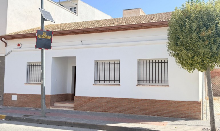 Revente - Maison -
Catral - Catral - Town