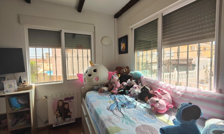 Revente - Villa -
Orihuela Costa* - El Galan*