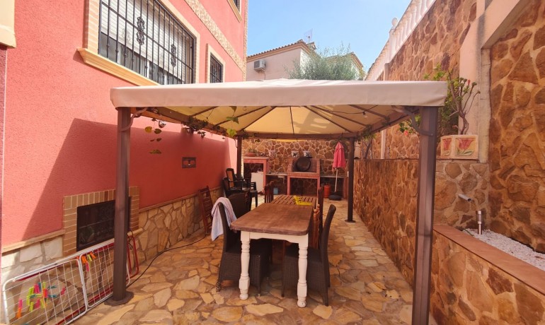 Revente - Villa -
Orihuela Costa* - El Galan*