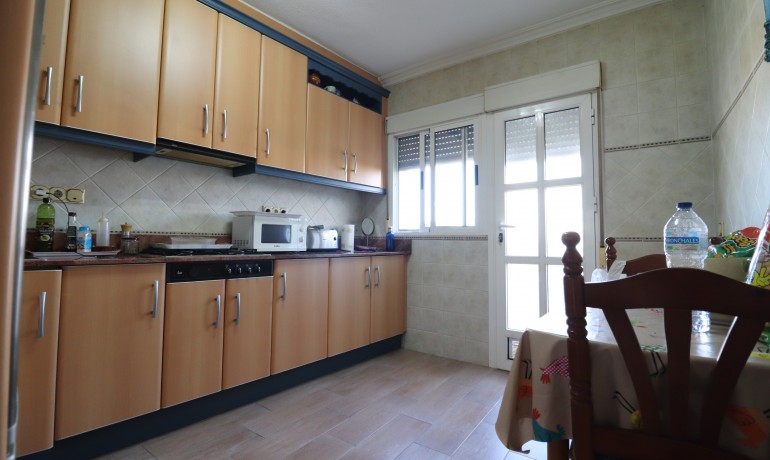 Sale - Apartment / flat -
Benijofar