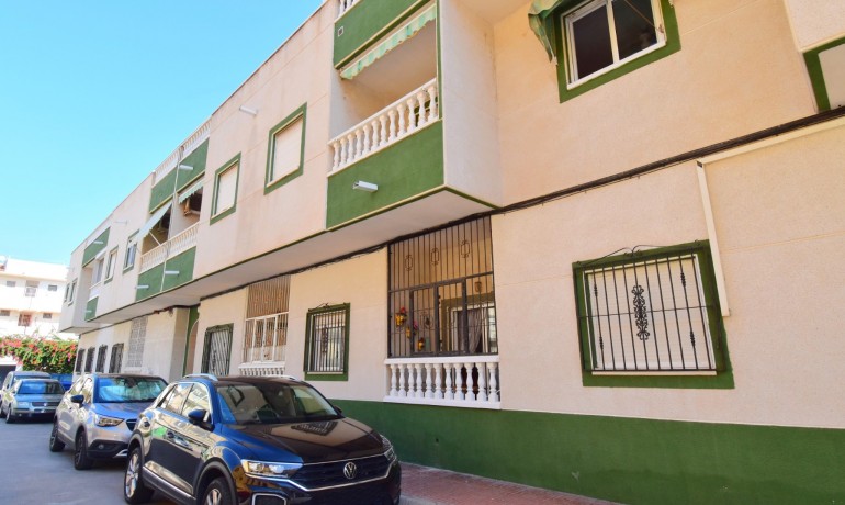Herverkoop - Appartement / flat -
Torrevieja - Playa Los Locos