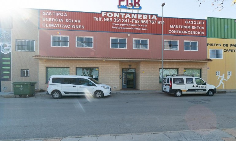 Revente - Commercial -
Pilar de la Horadada - Polígono industrial Cañada de Práez