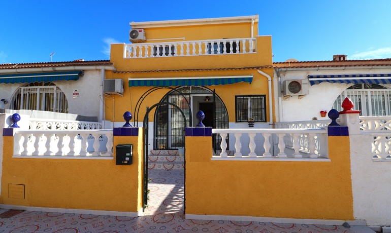 Sale - Townhouse -
Torrevieja - El Chaparral