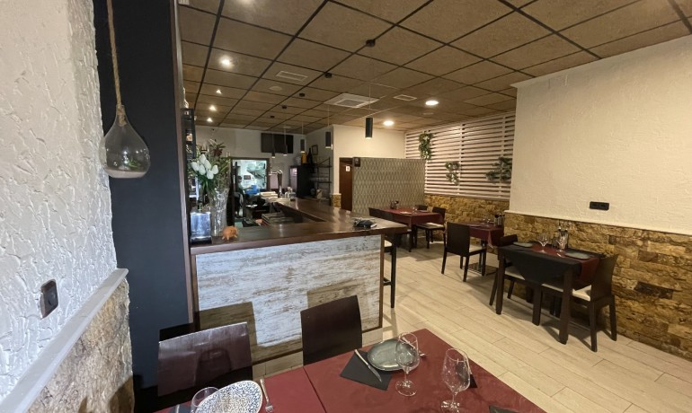 Revente - Café, restaurant -
Benijofar - Centro
