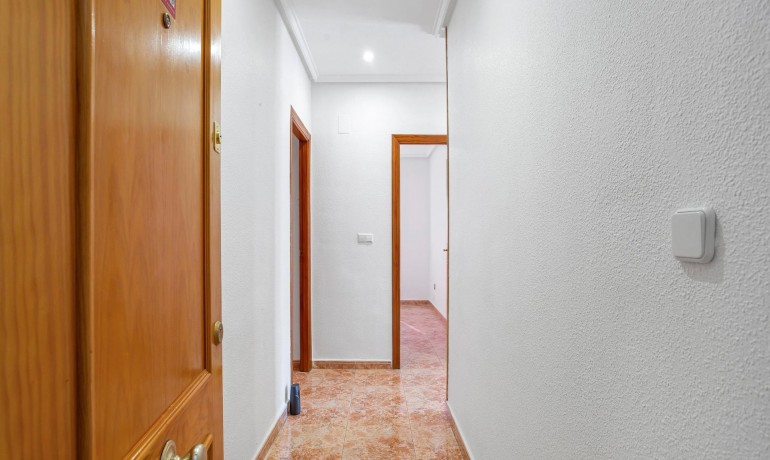Herverkoop - Appartement / flat -
Torrevieja - Calas blanca