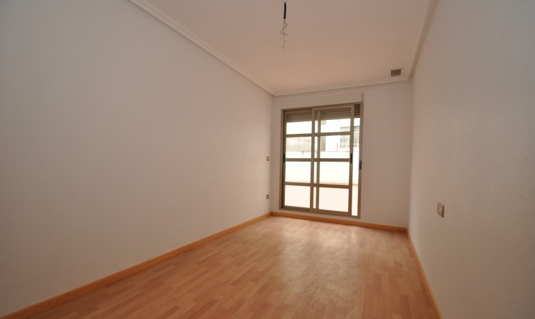 Sale - Apartment / flat -
Elda