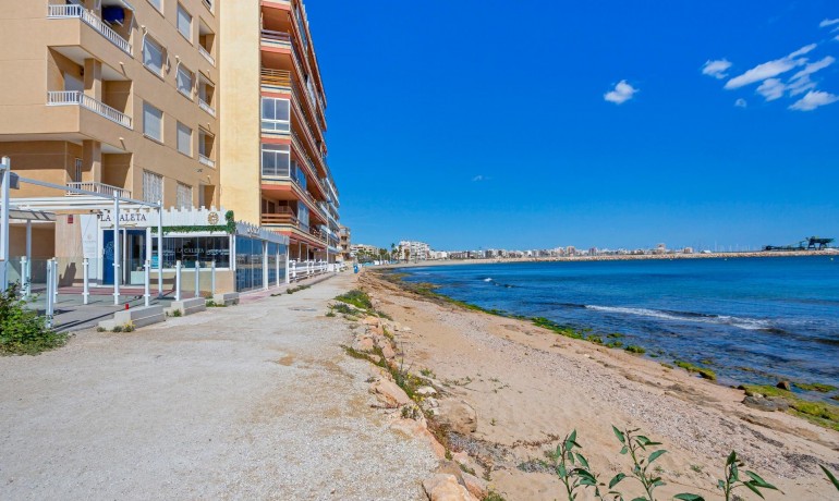 Revente - Appartement -
Torrevieja - Playa de los Naufragos