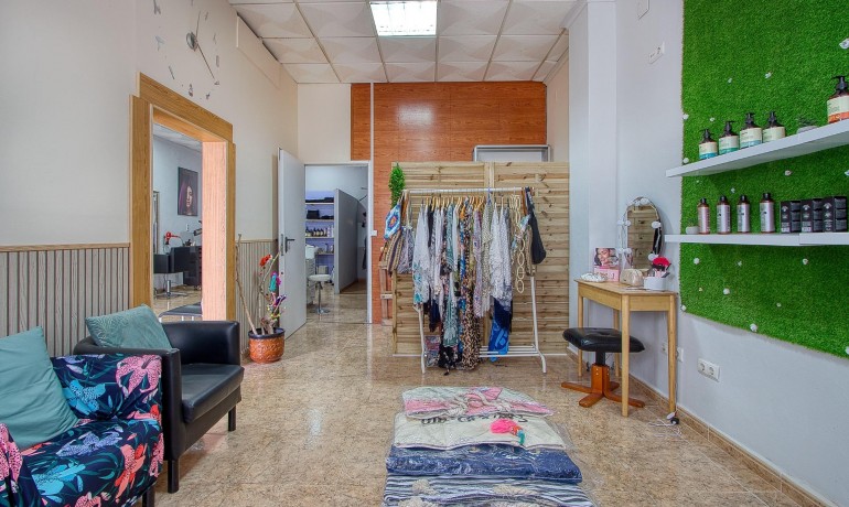 Sale - Commercial -
Torrevieja - La Mata