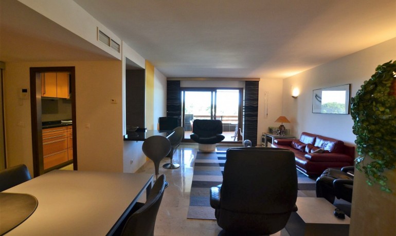 Sale - Apartment / Flat -
Torrevieja* - Punta Prima*