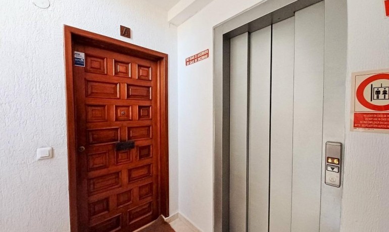 Sale - Apartment / flat -
Orihuela Costa - Campoamor