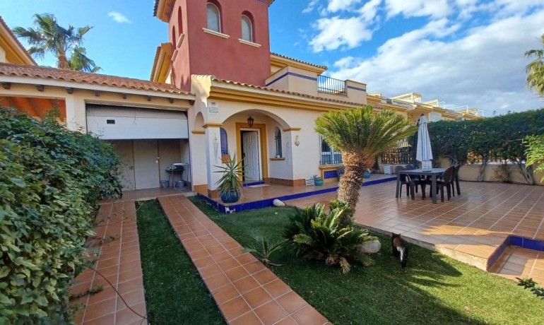 Herverkoop - Villa -
Orihuela Costa* - Lomas de Cabo Roig*