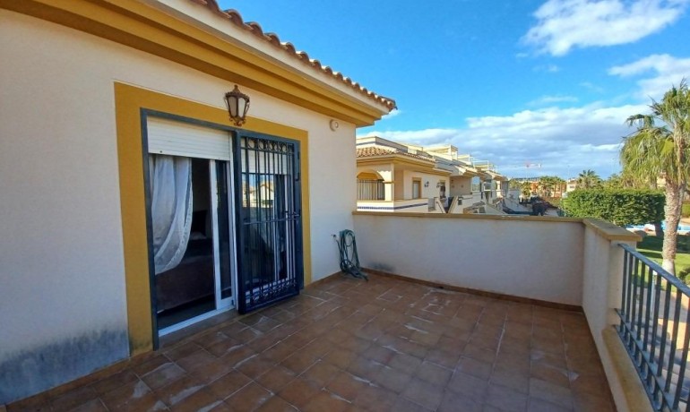 Sale - Villa -
Orihuela Costa* - Lomas de Cabo Roig*