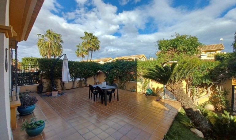 Sale - Detached -
Orihuela Costa - Lomas de Cabo Roig