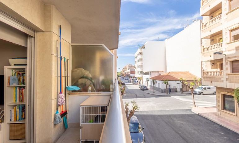 Herverkoop - Appartement / flat -
Torrevieja Centro