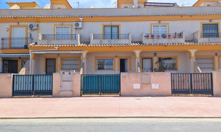 Sale - House -
Alicante* - Daya Nueva*