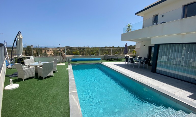 Sale - Villa -
San Miguel de Salinas