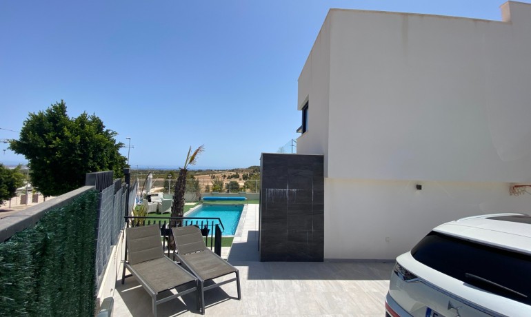 Sale - Villa -
San Miguel de Salinas