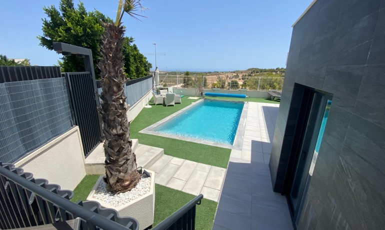 Sale - Villa -
San Miguel de Salinas