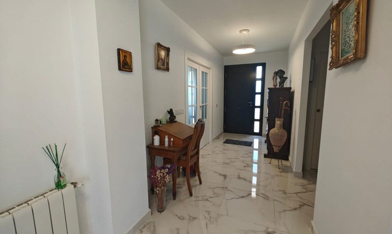 Venta - Villa -
