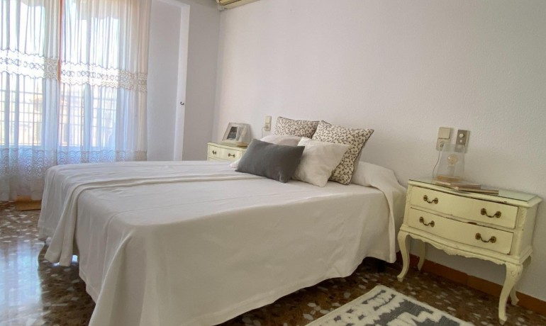 Sale - Apartment / Flat -
Elche - Centro