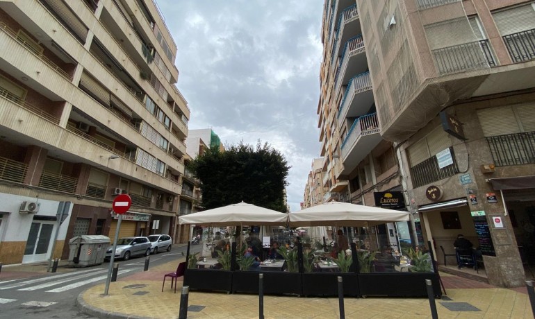 Herverkoop - Appartement / flat -
Elche - Centro