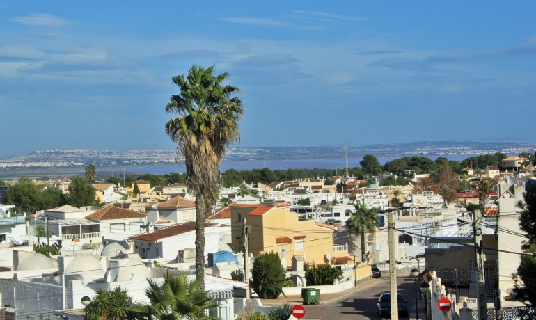 Herverkoop - Villa -
Orihuela Costa* - Villamartin*