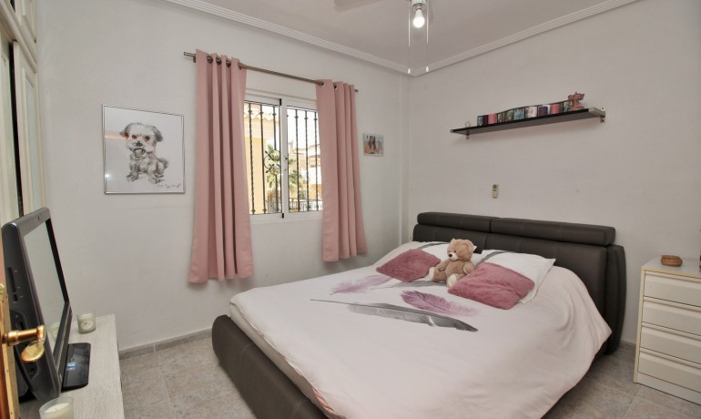 Sale - Villa -
Orihuela Costa* - Villamartin*