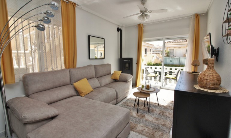 Sale - Villa -
Orihuela Costa* - Villamartin*