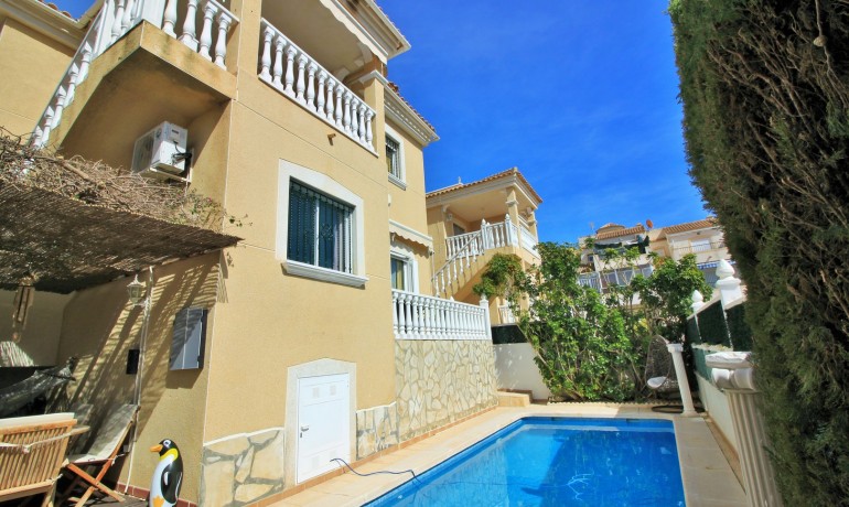 Revente - Villa -
Orihuela Costa* - Villamartin*