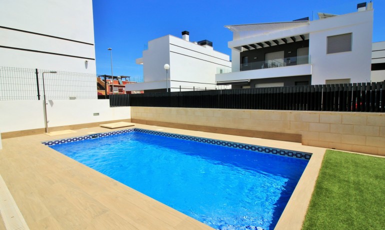 Herverkoop - Villa -
Orihuela Costa* - Villamartin*