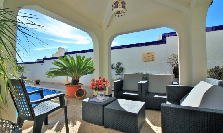 Sale - Villa -
Orihuela Costa* - Villamartin*