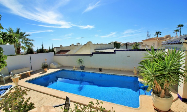 Sale - Villa -
Orihuela Costa* - Villamartin*