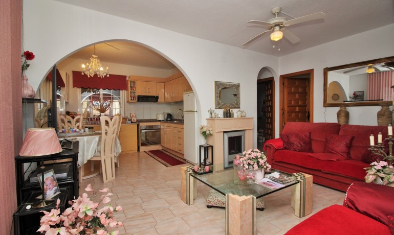 Sale - Villa -
Orihuela Costa* - Villamartin*