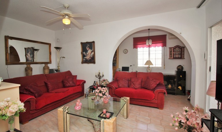 Sale - Villa -
Orihuela Costa* - Villamartin*