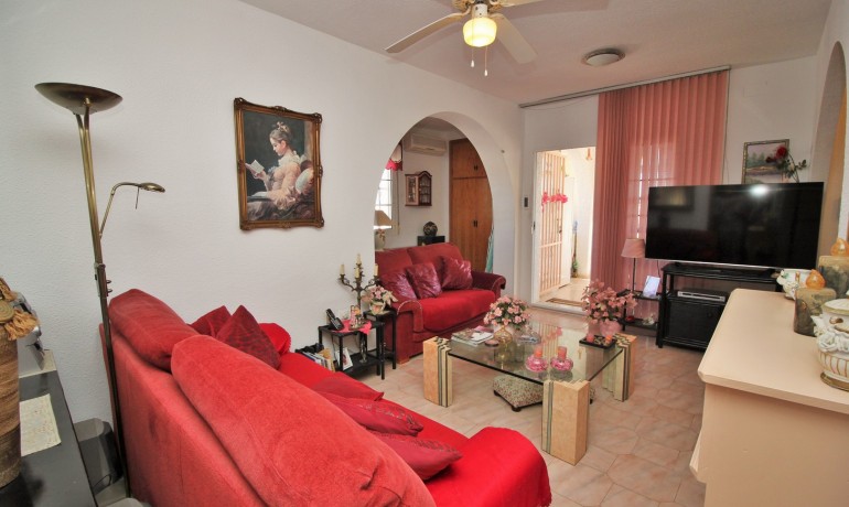 Sale - Villa -
Orihuela Costa* - Villamartin*