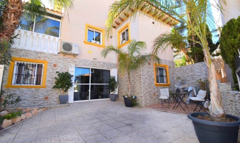 Sale - Villa -
Orihuela Costa* - La Zenia*