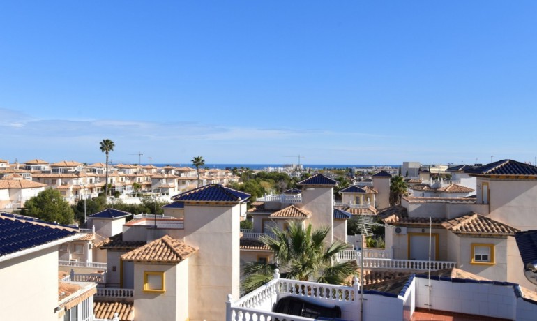 Revente - Villa -
Orihuela - La Zenia