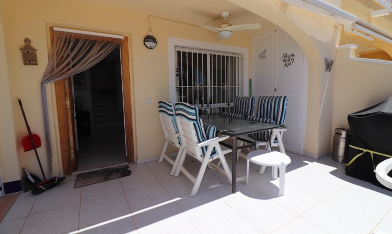 Sale - Villa -
Benimar