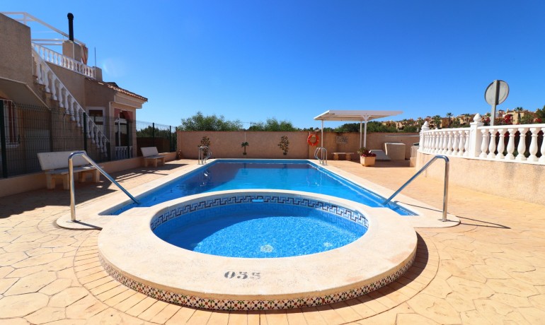 Sale - Villa -
Algorfa* - Montemar*