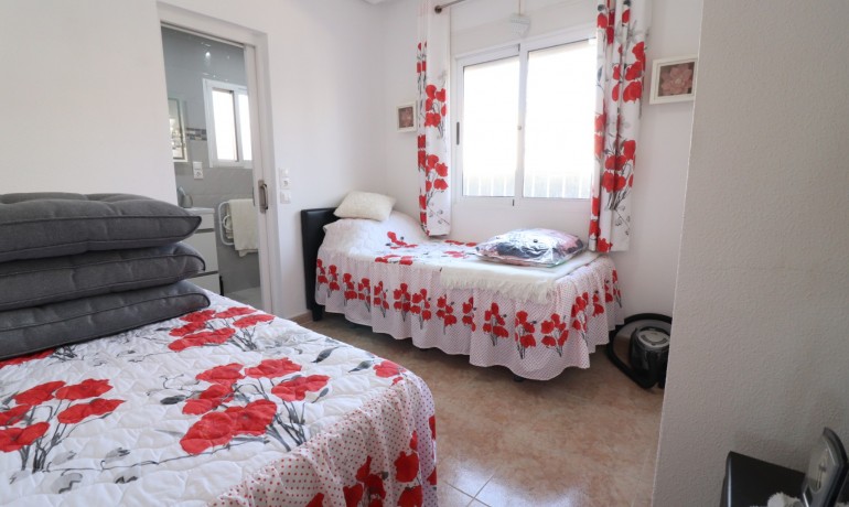 Revente - Villa -
Algorfa - Montemar