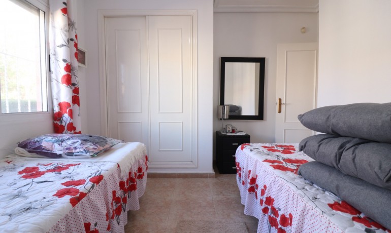 Sale - Villa -
Algorfa* - Montemar*