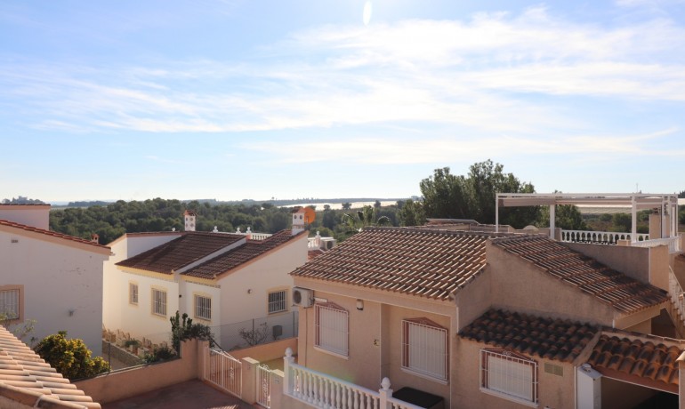 Sale - Villa -
Algorfa* - Montemar*