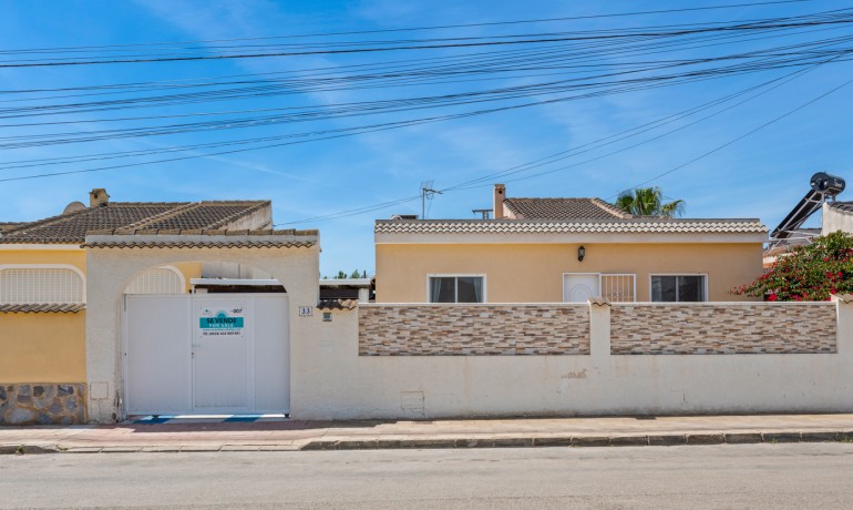 Herverkoop - Villa -
Torrevieja