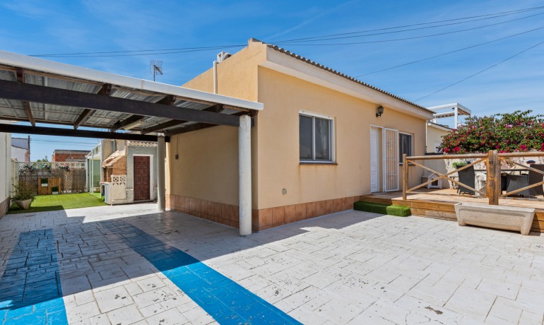 Herverkoop - Villa -
Torrevieja