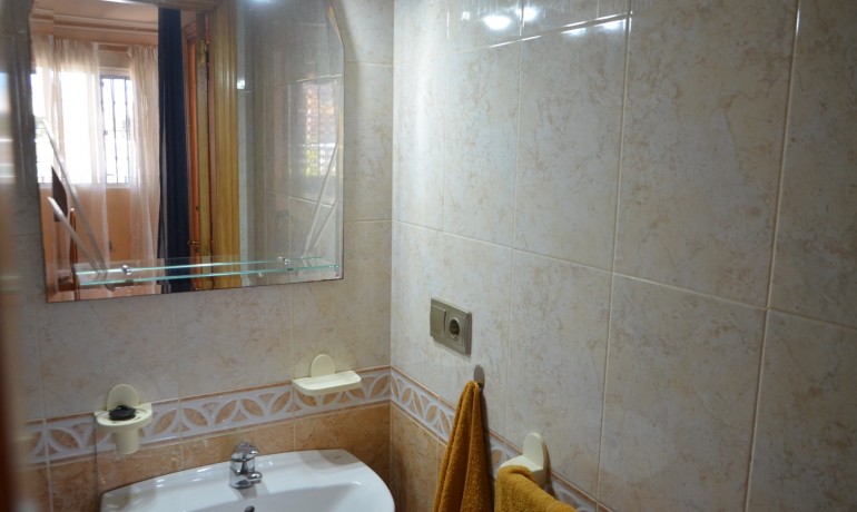 Sale - Villa -
Torrevieja - Los Balcones