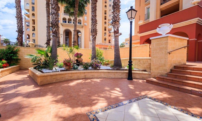 Sale - Apartment / Flat -
Torrevieja - Aldea del mar