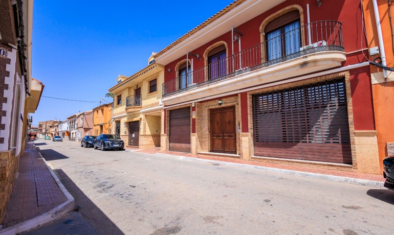 Herverkoop - Villa -
Alicante* - San Isidro*