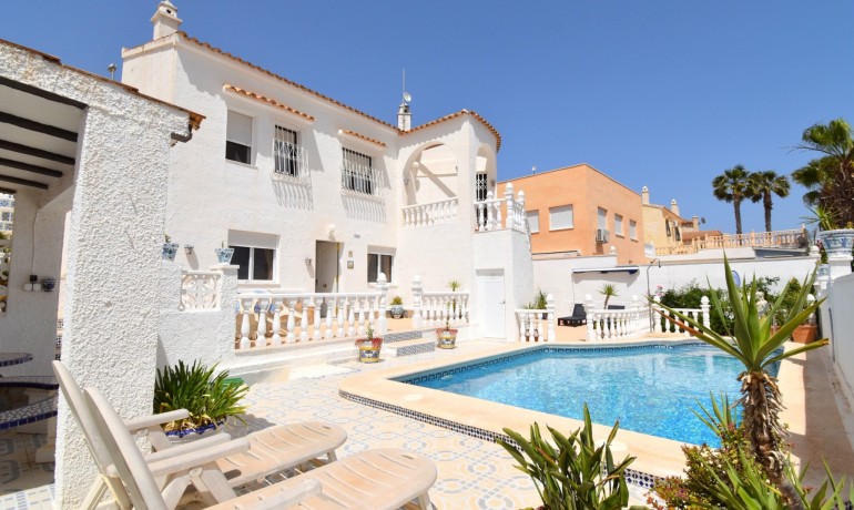 Sale - Villa -
San Miguel de Salinas - Blue Lagoon